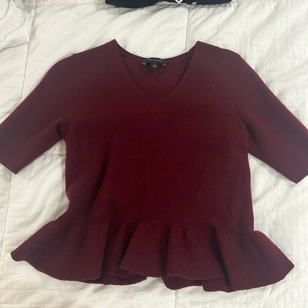 Ann Taylor Peplum Sweater Size Medium